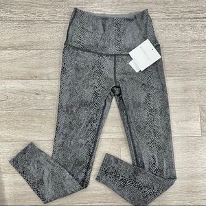 BEYOND YOGA Viper High Waisted Midi Leggings